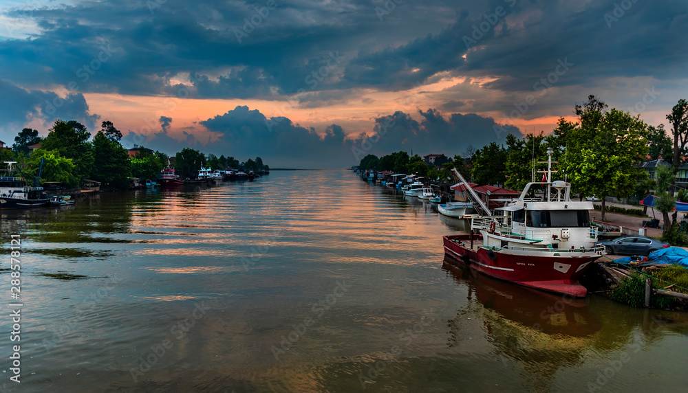 Fototapeta premium beach and sunrise on the beach Karasu Sakarya Turkey
