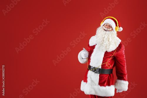 Portrait of cool Santa Clau...