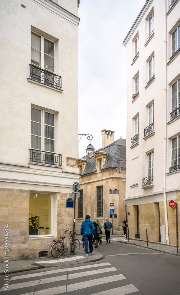 Crossroads with narrow Parisian streets