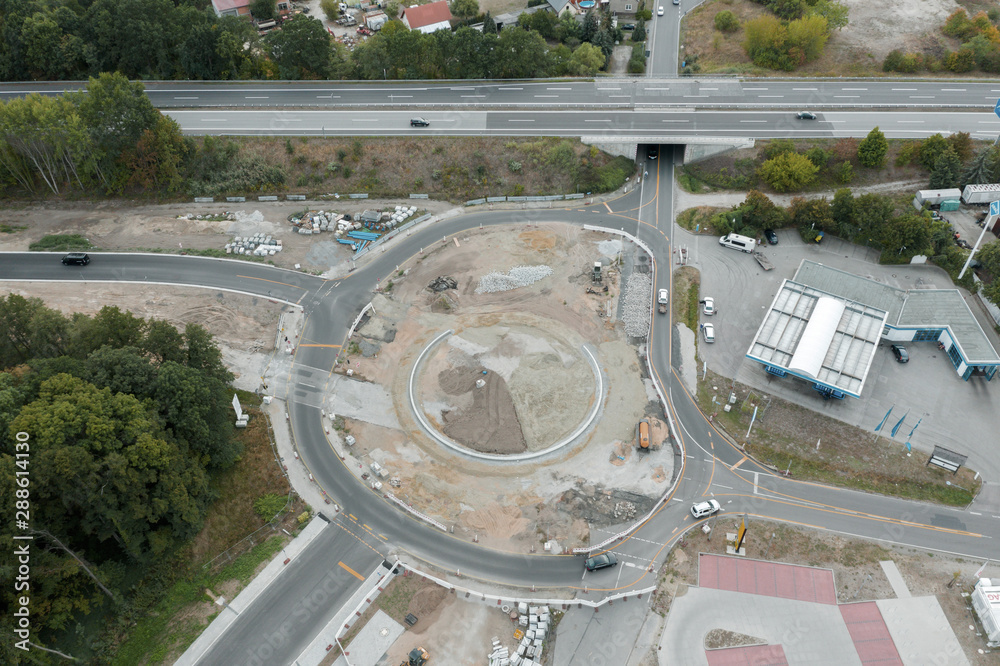 Ein Kreisverkehr wird gebaut und Umgehungstrassen führen drum herum 