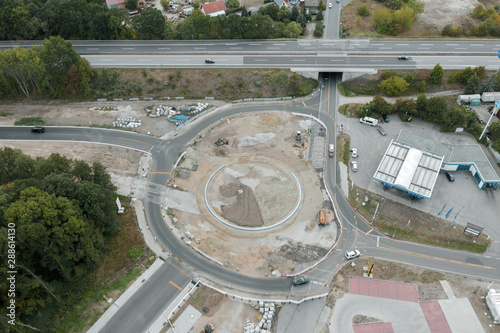 Ein Kreisverkehr wird gebaut und Umgehungstrassen führen drum herum  © Ronald Rampsch