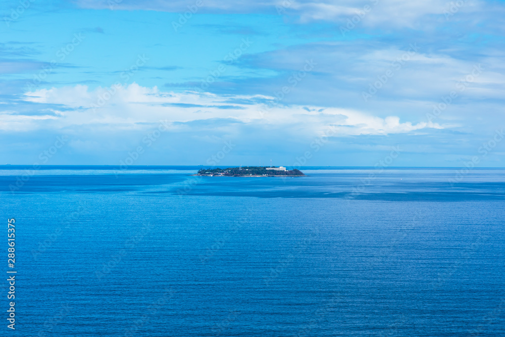 (静岡県ｰ風景)高台から見渡す初島の風景１