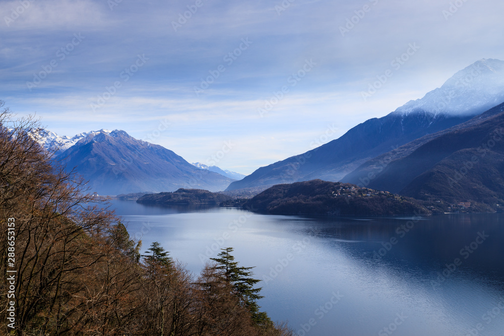 Naklejka premium paesaggio del lago di Como da Musso