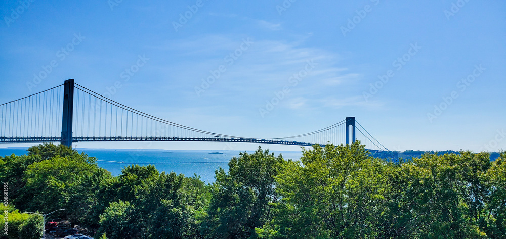 Obraz premium Verrazzano-Narrows bridge in Brooklyn, New York