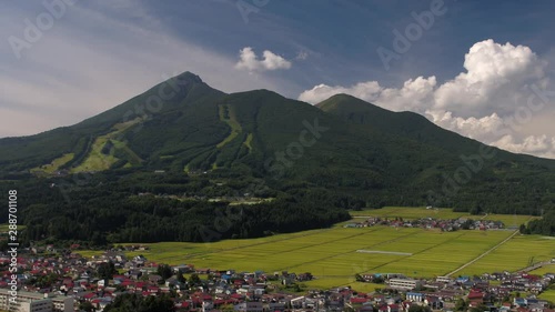 猪苗代町からの磐梯山空撮秋