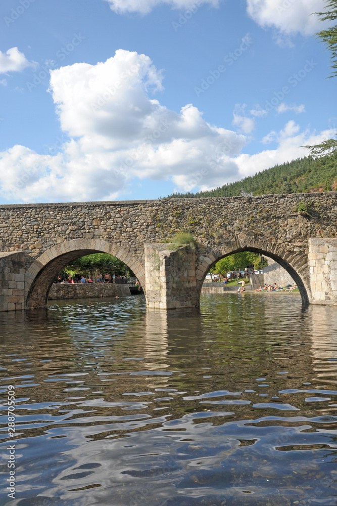 St James walk , camino de Santiago de Compostela, pilgrims and pilgrimage