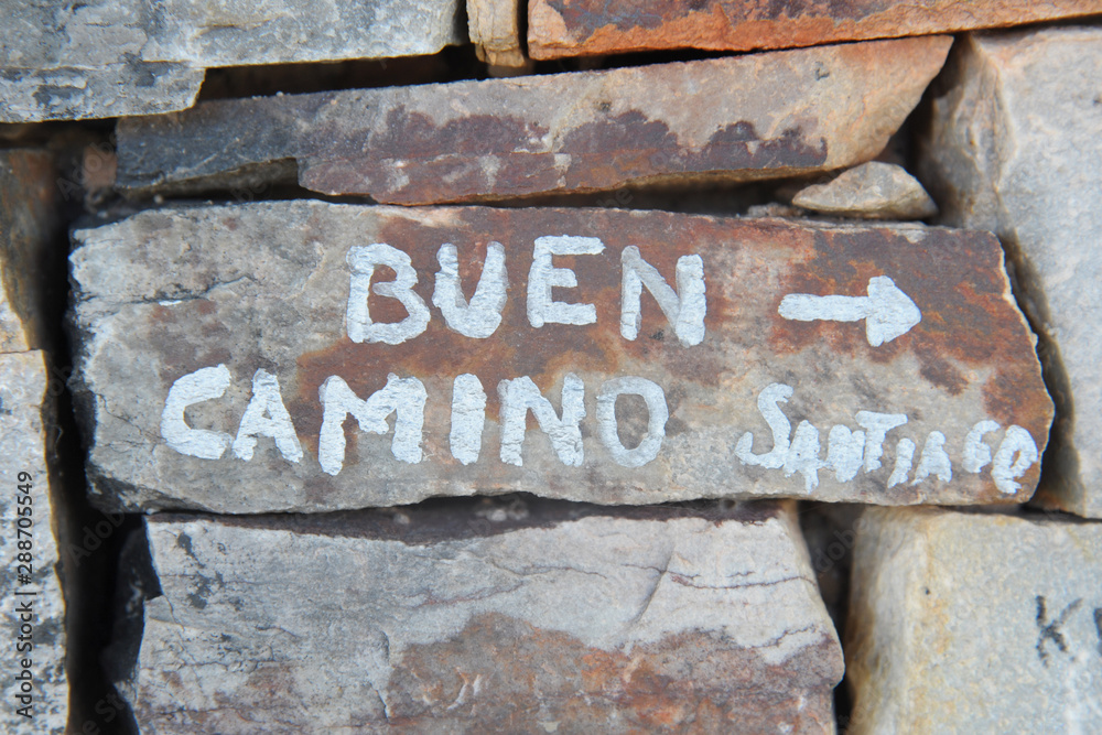 Spagna - Cammino di Santiago - logo buen camino nel pellegrinaggio che porta a Santiago di Compostela