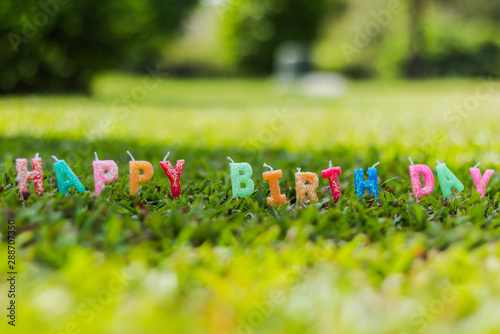 Canvas Print Colorful happy birthday candles