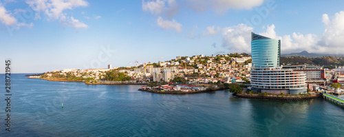 Im Hafen von Fort de France auf der Insel Martinique, Panorama.