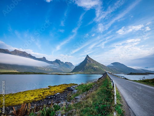 Obraz na płótnie Dramatic landscape on E10 highway in Lofoten, North Norway w salonie