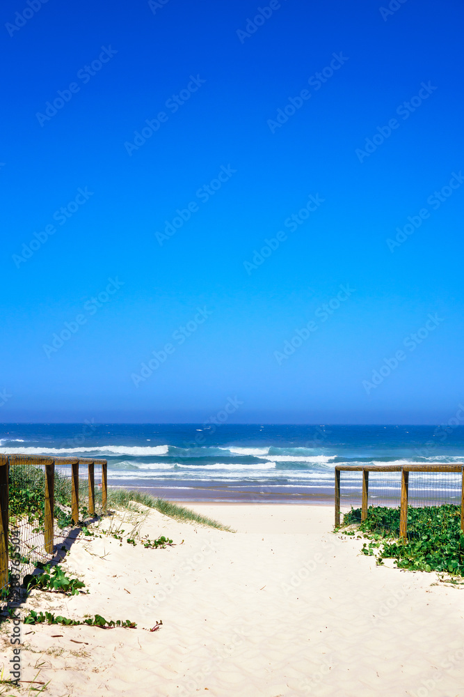 Beautiful walking path to one of the best beaches on the Gold Coast, Surfers Paradise, and stunning view of rolling ocean waves