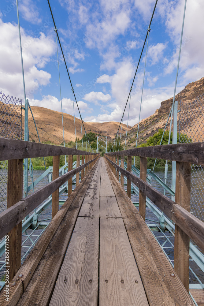 Suspension bridge over the Yakima river in Washington