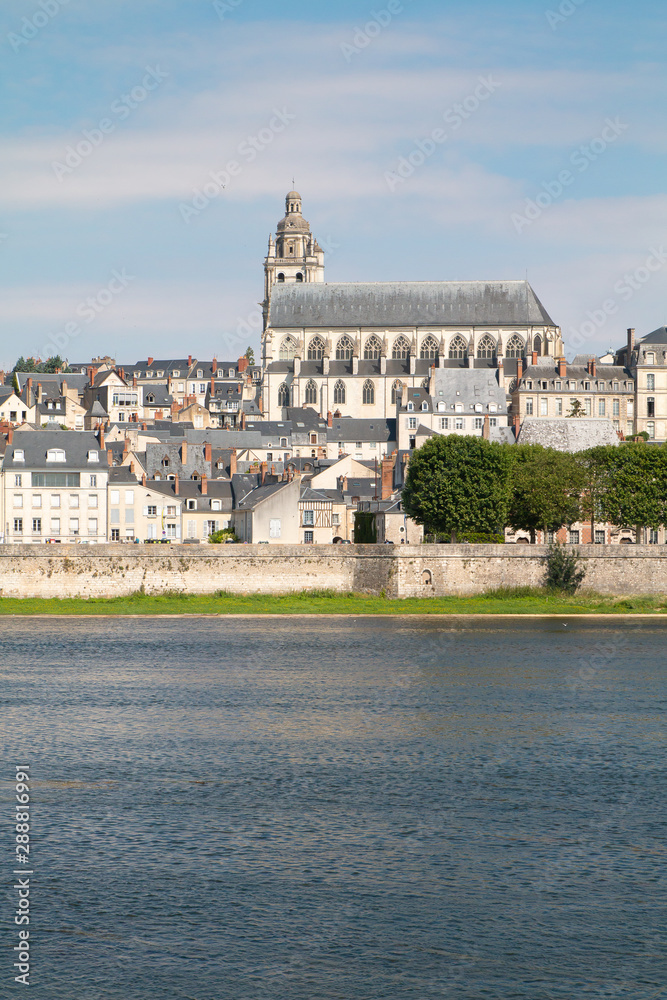 Blois depuis la Loire