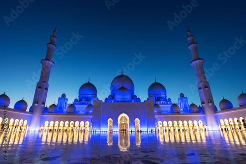 Sheikh Zayed Grand Mosque in Abu Dhabi near Dubai illuminated at night, United Arab EMirates