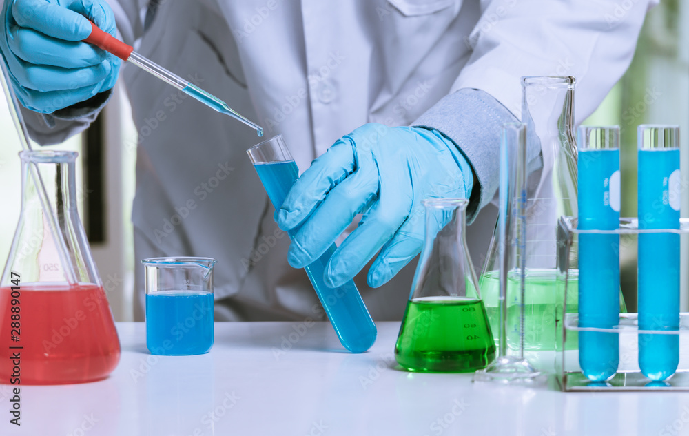 Researchers are investigating the chemical laboratory. Researchers are investigating the chemical laboratory.
