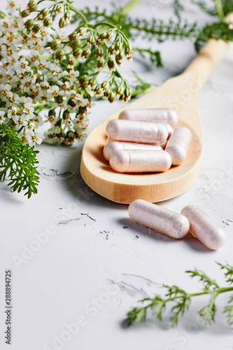 Fotografía Alternative medicine, naturopath and dietary supplement