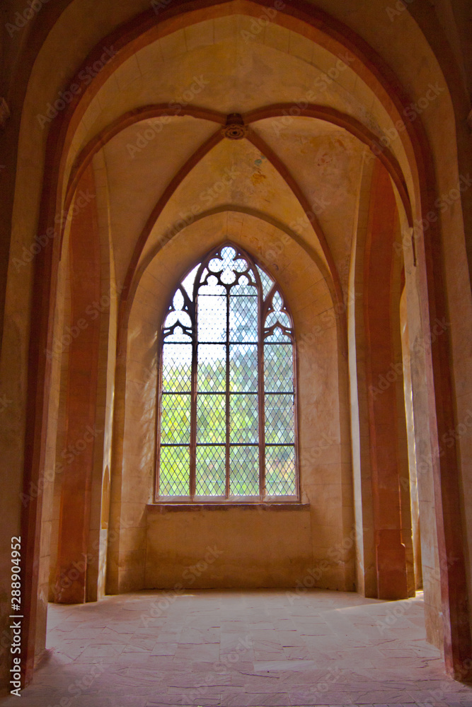 Fenster eines Zisterzienserkloster in Deutschland Fenster eines Zisterzienserkloster in Deutschland