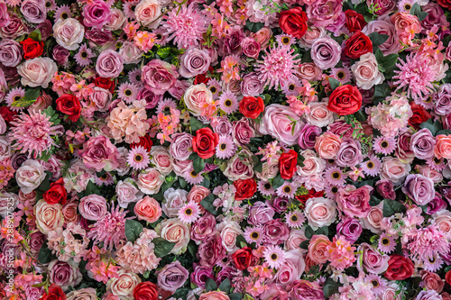 Fototapeta Naklejka Na Ścianę i Meble -  Vintage style rose bouquet background.