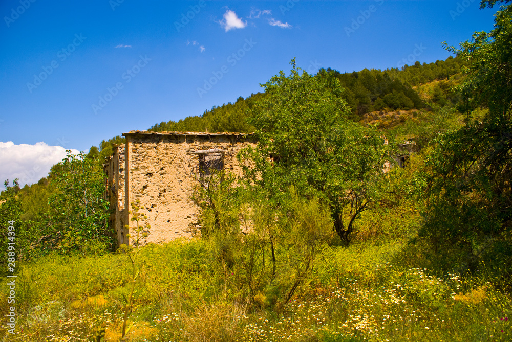 ruined country house, Turón river