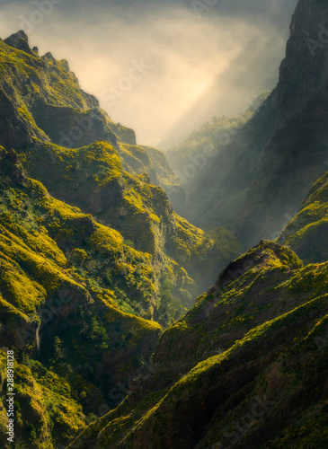 Fototapeta Naklejka Na Ścianę i Meble -  Pico do Ariero is one of the higher mountains on the island of Madeira. Here it is beautiful hiking with fantastic views left and right. Photo was taken during sunset.
