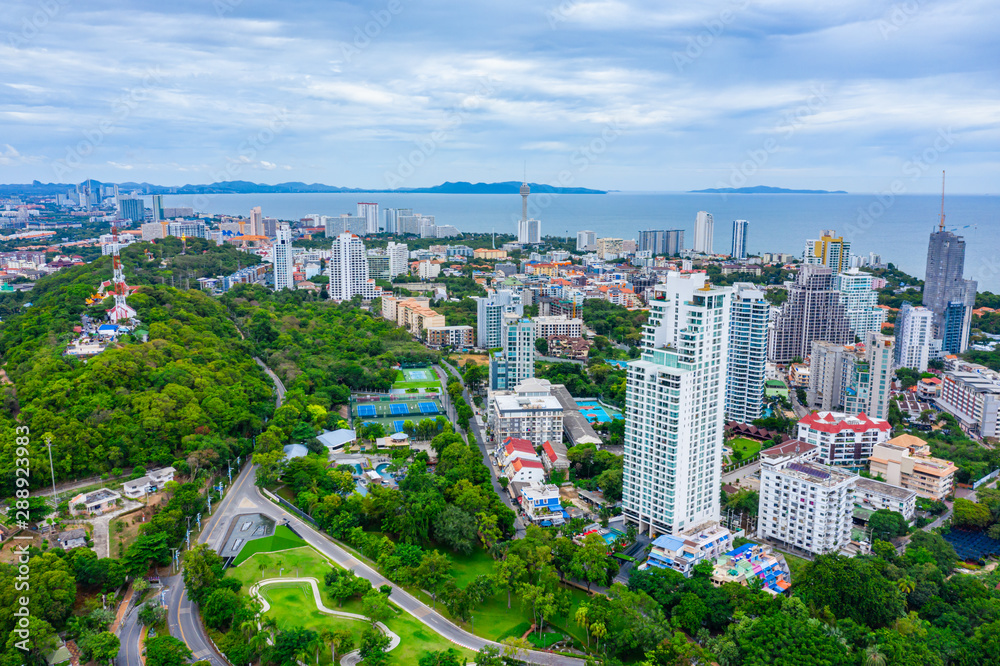 Obraz premium Aerial view of Pattaya city in Chonburi, Thailand. Aerial view from drone