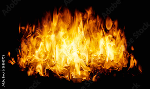 Feuer Flammen Symbol freigestellt mit schwarzem Hintergrund