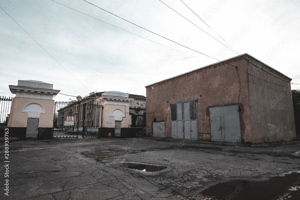 abandoned building abandoned building