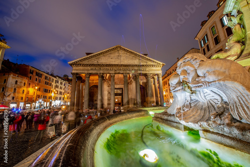 Pantheon at night 