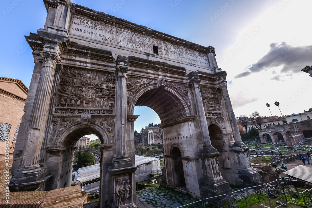 Forum Arch