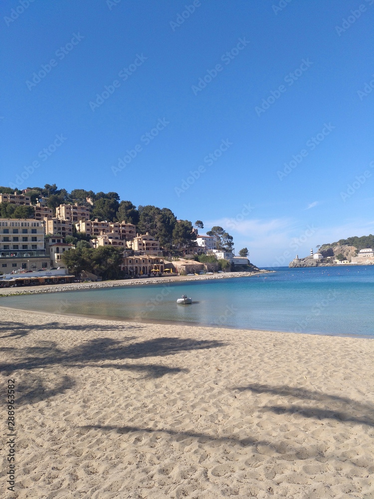 sonniger Tag in Port de Sóller auf Mallorca