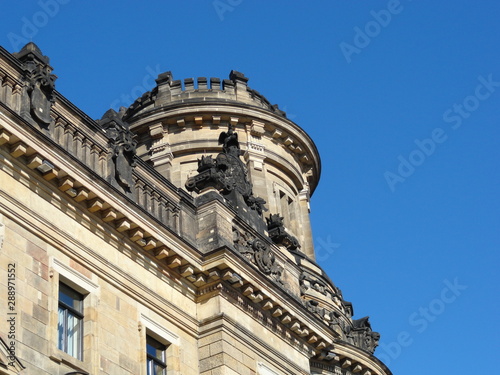 Details am Polizeipräsidium Dresden