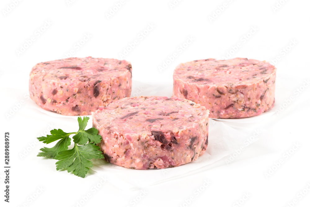 Raw veggie burger with beetroot and white beans Raw veggie burger with beetroot and white beans