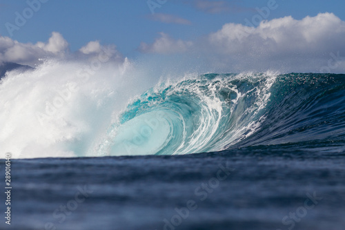 Photography huge wave breaking in hawaii