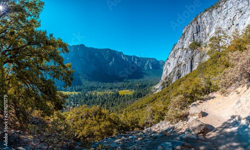 Fototapeta Naklejka Na Ścianę i Meble -  Panoramic taken during trekking on the route from Upper Yosemite Fall to Yosemite Point. California, United States
