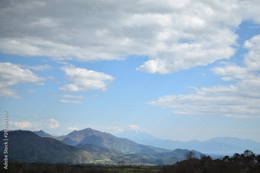 青い空白い雲