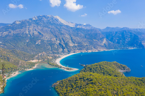Ölüdeniz is a resort village on the southwest coast of Turkey. It’s known for the blue lagoon of Ölüdeniz Tabiat Parkı and the wide, white Belcekız Beach. 