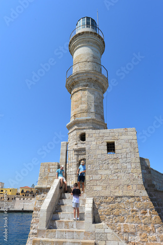 Chania, Kreta - Leuchtturm am venezianischen Hafen photo