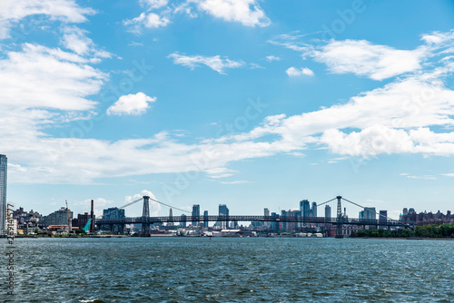 Williamsburg Bridge in New York City, USA © jordi2r