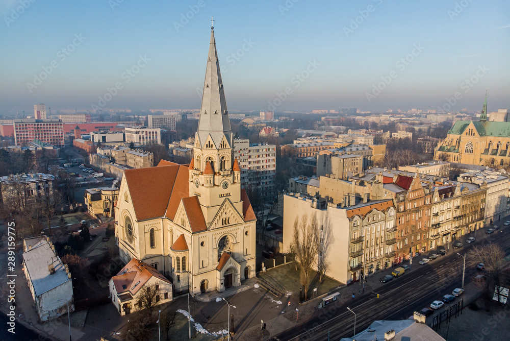 Fototapeta premium Czerwony Kościół- Łódź, Polska