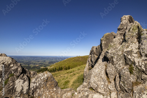 Vue du sommet de Puy-de-Dôme en Auvergne