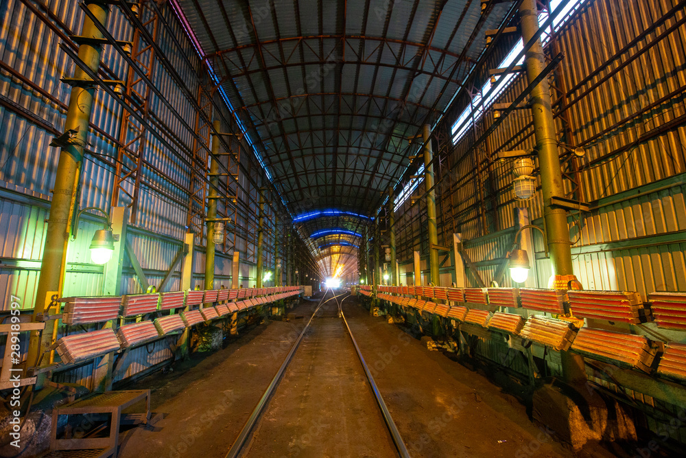 Technological railway tunnel for the passage of cold trains Technological railway tunnel for the passage of cold trains