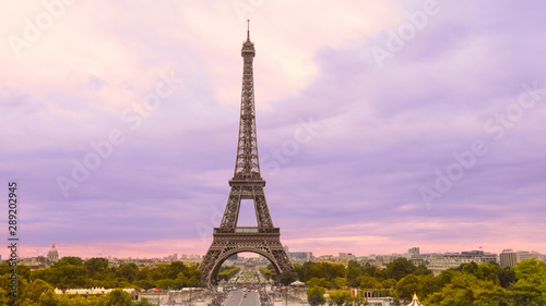 Tour Eiffel at sunset © MAX SUAREZ