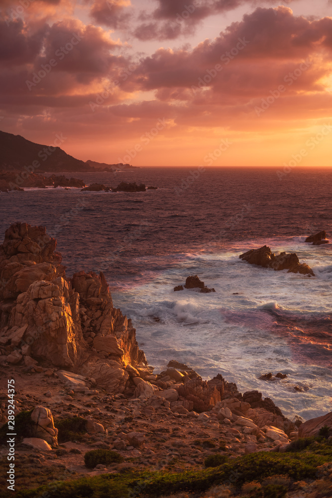 Fototapeta premium Rayos sobre el Mar