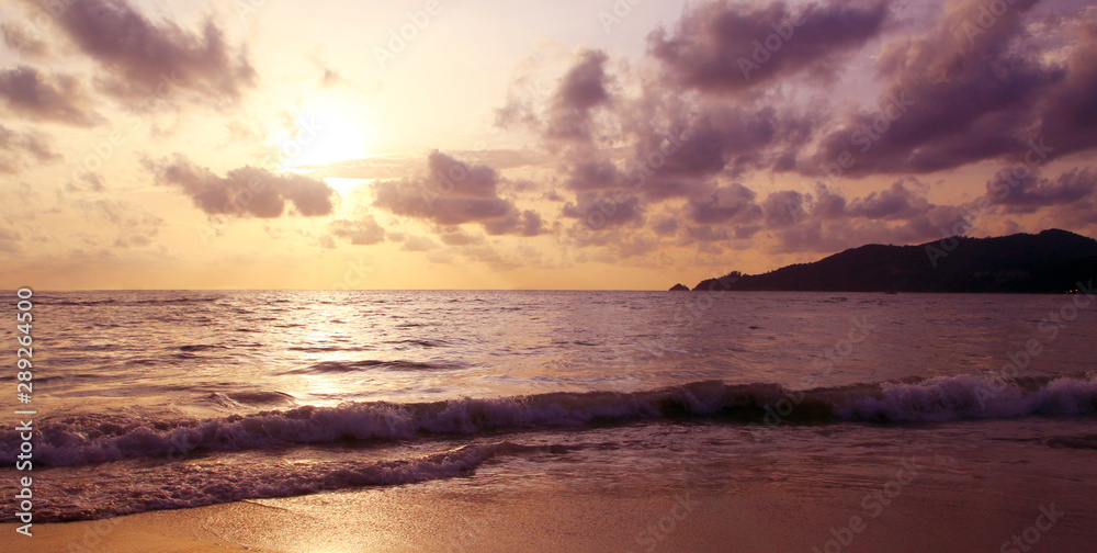 Obraz premium Sunset on the beach, Patong, Phuket, Thailand