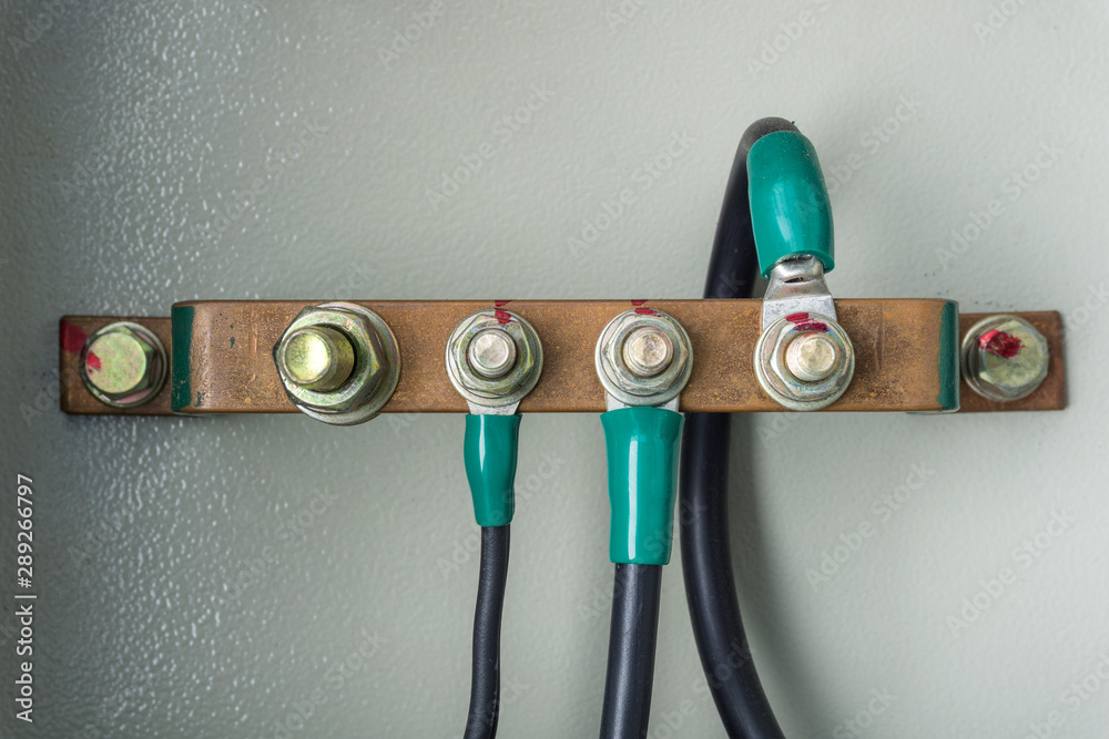 Foto de Ground wire connected to electrical equipment in industrial