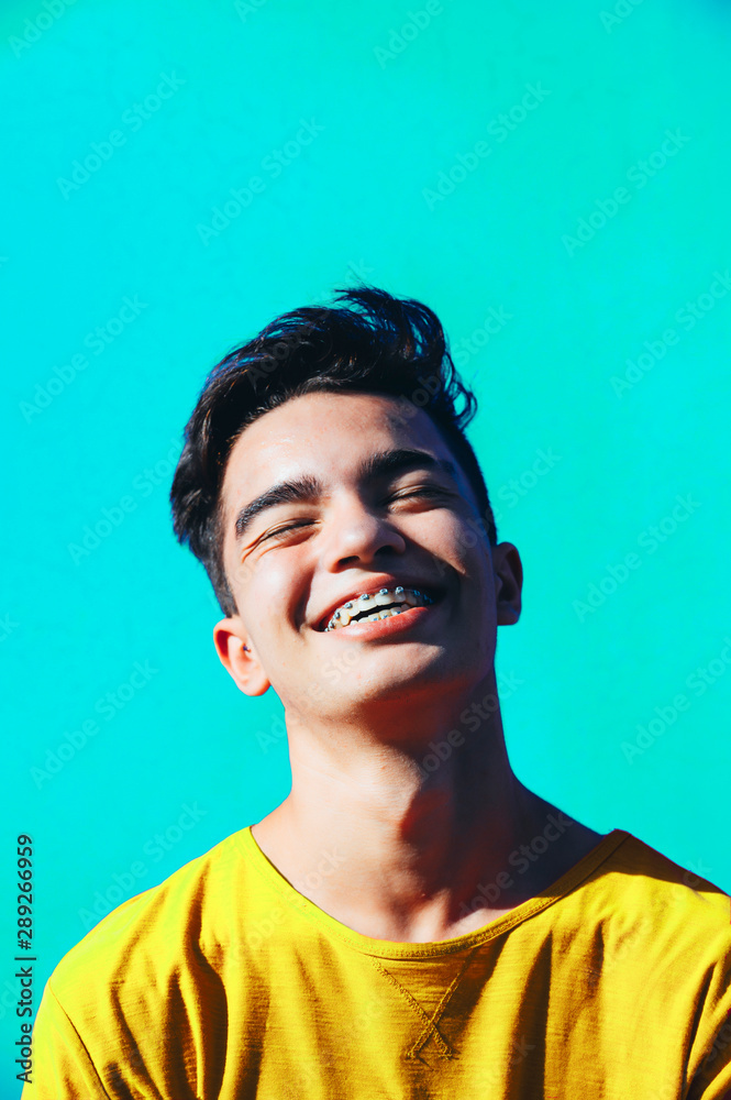 Obraz premium Portrait of a young man with brackets