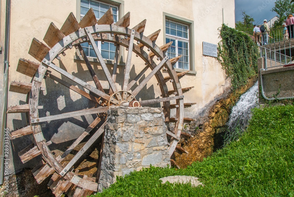 Water wheel