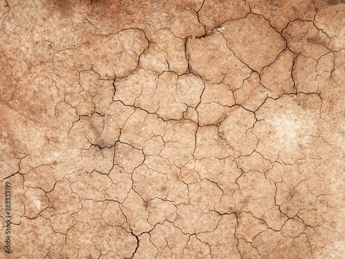 The ground has cracks in the top view for the background