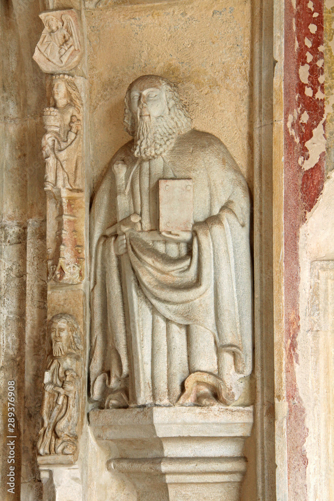 San Paolo; altorilievo del portale gotico della Pieve dell'Assunta a Cavalese