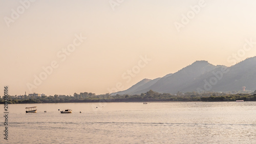 Udaipur's lake and its sublim palace